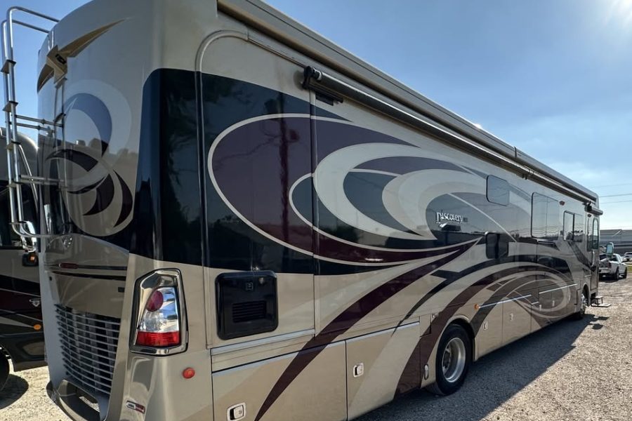 2017 Fleetwood Discovery 40G