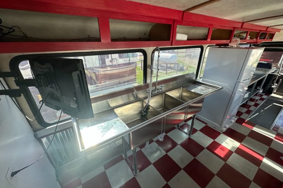 1994 MCI food / bbq bus