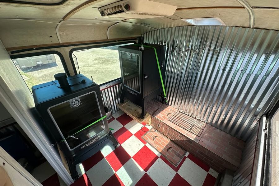 1994 MCI food / bbq bus