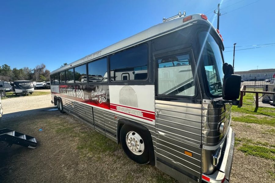 1994 MCI food / bbq bus