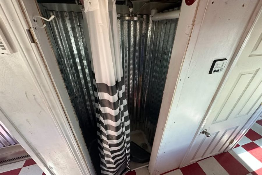 1994 MCI food / bbq bus