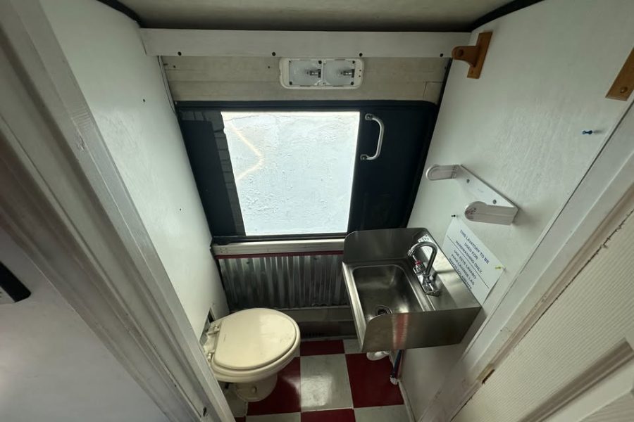 1994 MCI food / bbq bus