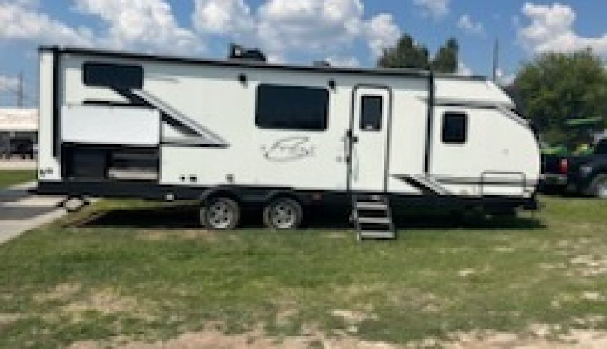 Preparing for Your First RV Trip: A Complete Checklist for New Travelers