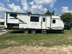 Preparing for Your First RV Trip: A Complete Checklist for New Travelers