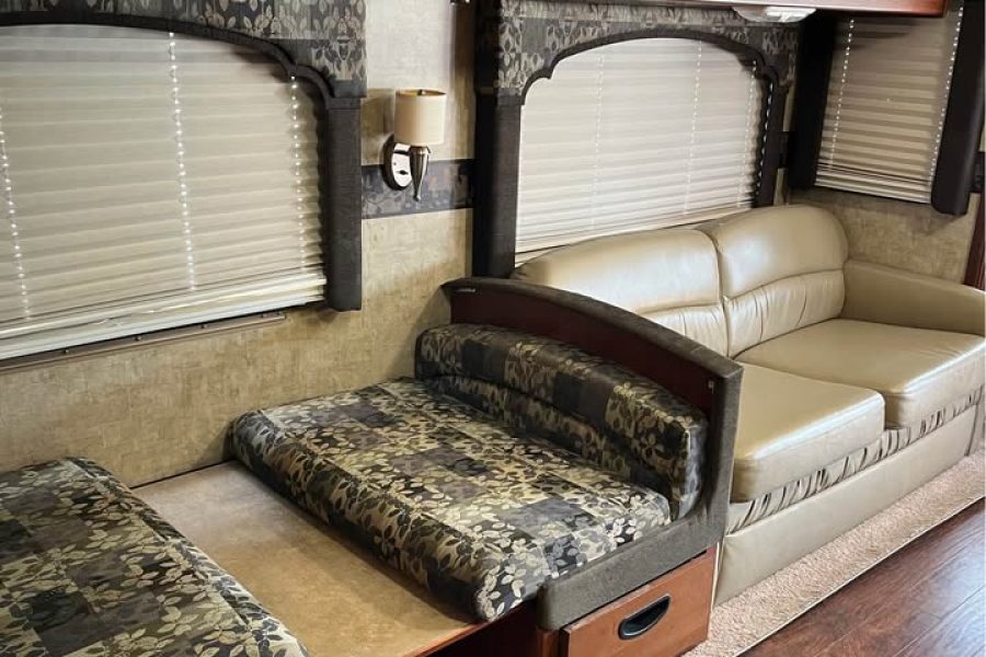 2008 Fleetwood Bounder
