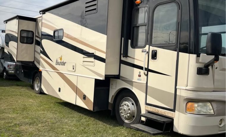 2008 Fleetwood Bounder