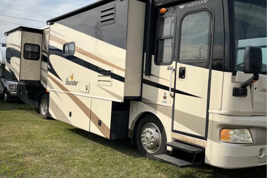 2008 Fleetwood Bounder