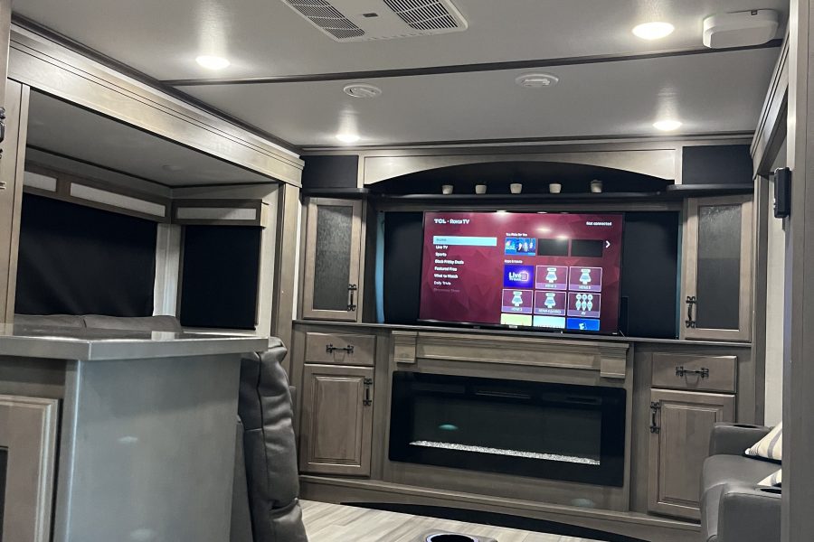2023 Grand Design Solitude 380FL