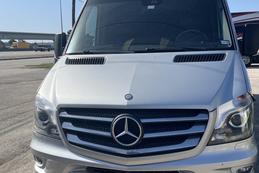 2016 Mercedes Limo Van