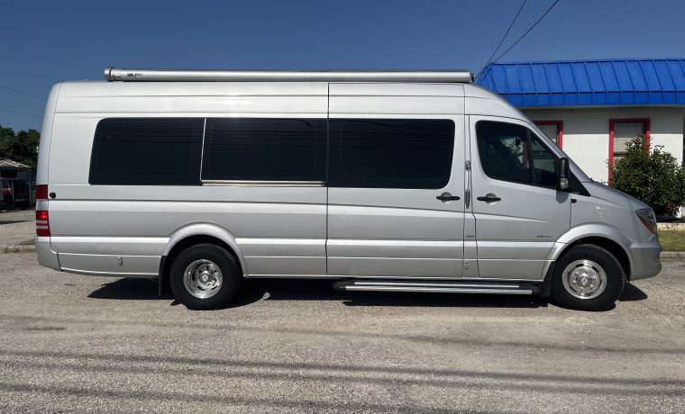 2016 Mercedes Limo Van