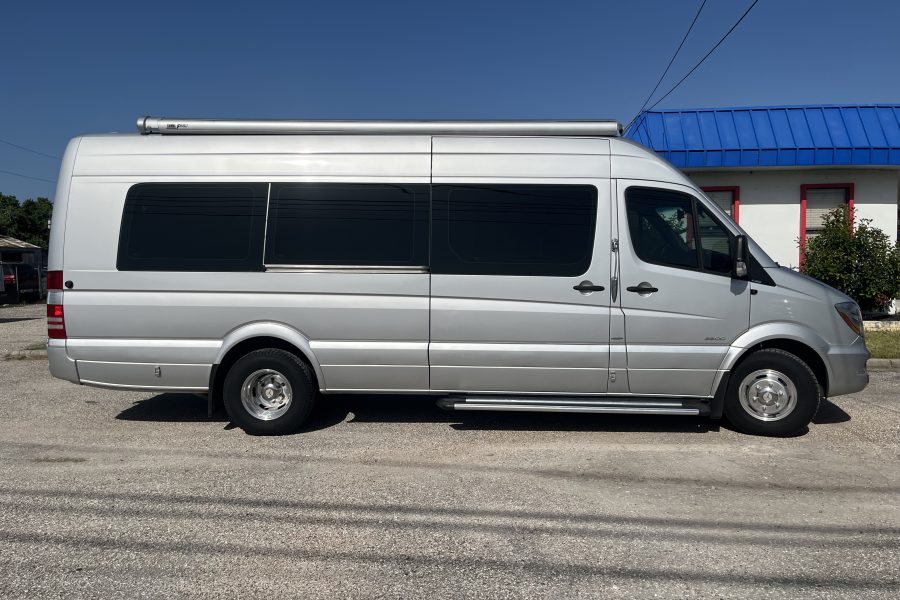 2016 Mercedes Limo Van