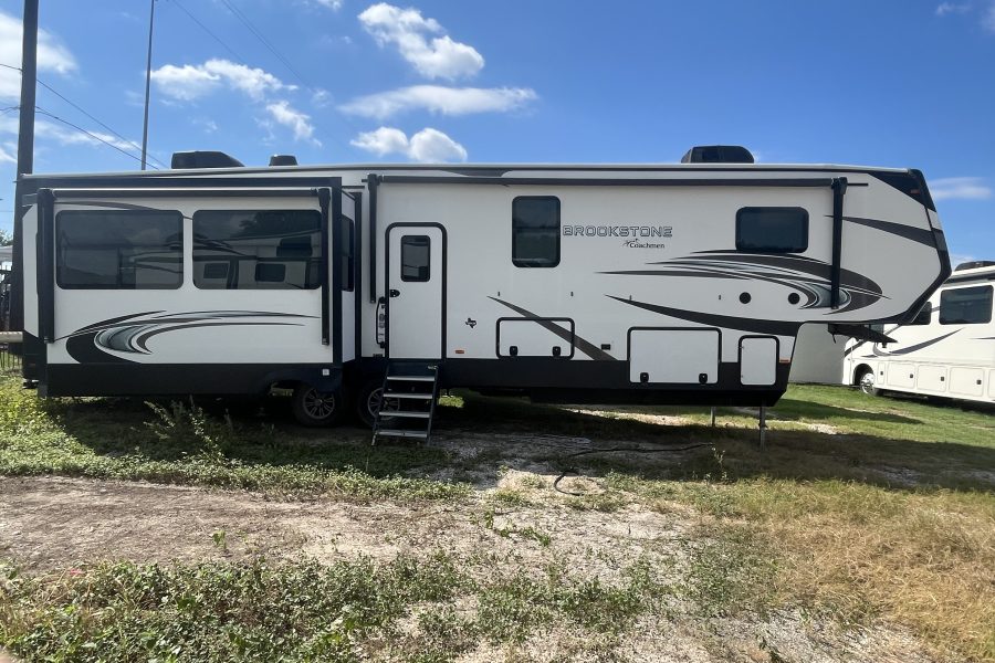 2022 Coachmen Brookestone